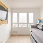 With Amazing View Of Parking Appartement *