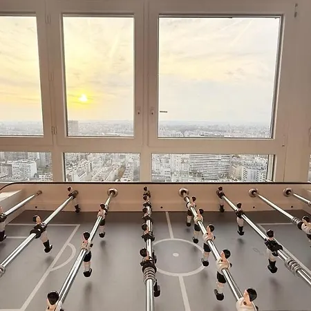 With Amazing View Of Parking *